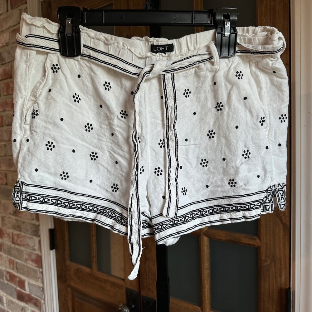 LOFT Shorts Womens White Embroidered Linen Blend Elastic Waist Tie Belt Size S
